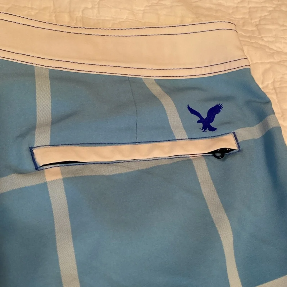 American Eagle Outfitters Blue‎ Board Shorts Gradient Plaid